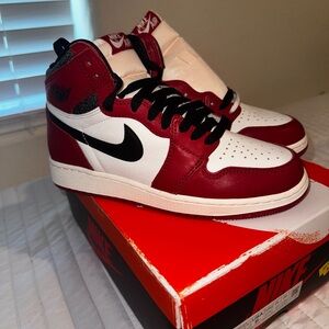 Nike Air Jordan 1 High - Red, White, Black